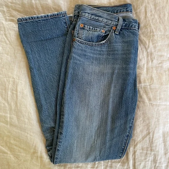 Levi’s 501 Straight Leg Women’s Jeans - Picture 2 of 7